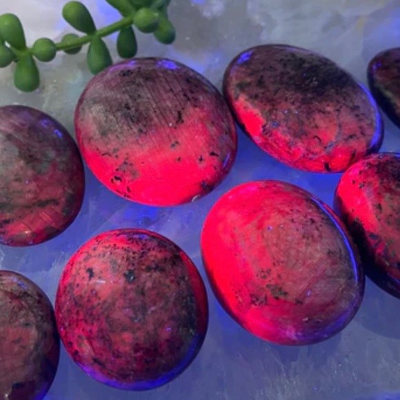 Sterling Silver Natural Ruby Coffin Ring - Picture 6 of 6